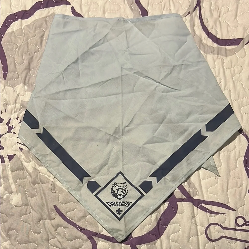 Cub Scouts Neckerchief in Light Blue and Navy